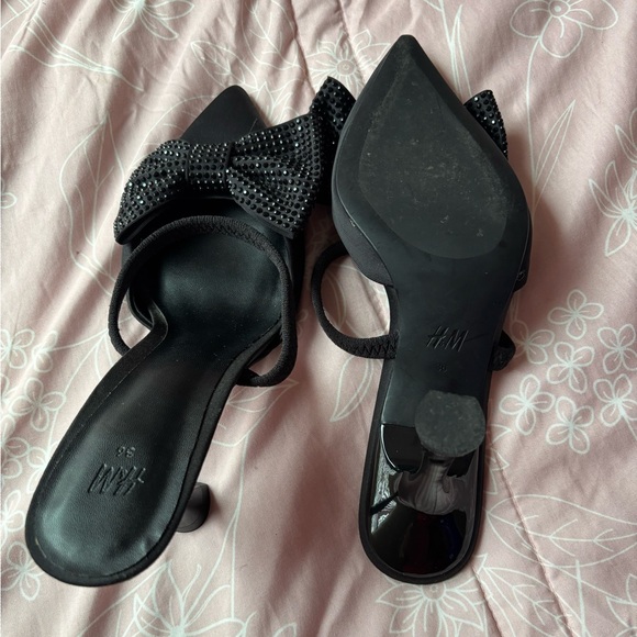 Black H&M bow heels - Picture 3 of 3